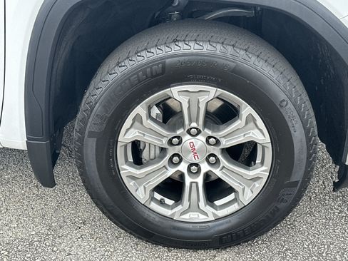 Used 2025 GMC Sierra 1500 SLT RWD image 12