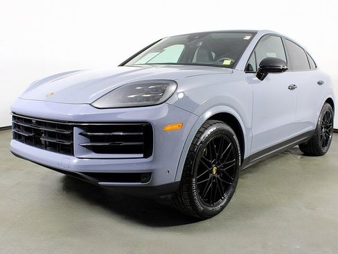 Certified 2024 Porsche Cayenne Coupe image 1