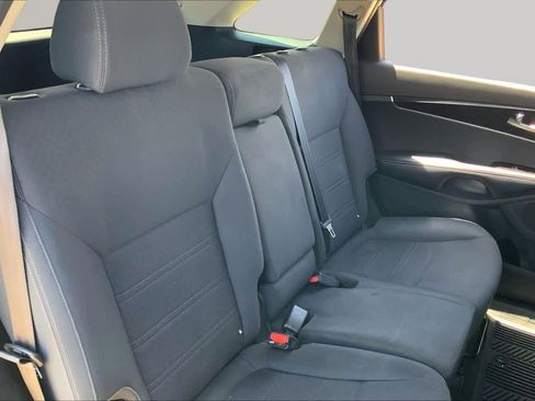 Used 2020 Kia Sorento L FWD image 20