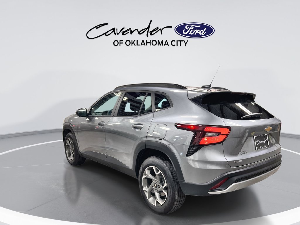 Used 2026 Chevrolet Trax LT FWD image 6