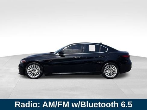 Used 2019 Alfa Romeo Giulia RWD image 2