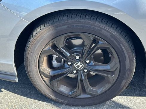 Used 2025 Honda Accord SE image 4