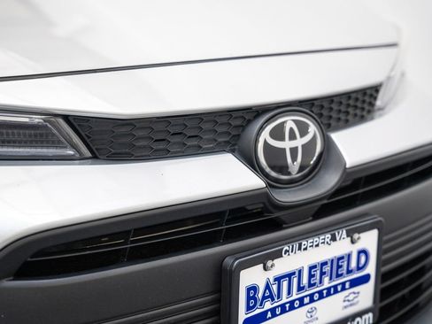 Used 2024 Toyota Corolla LE FWD image 10