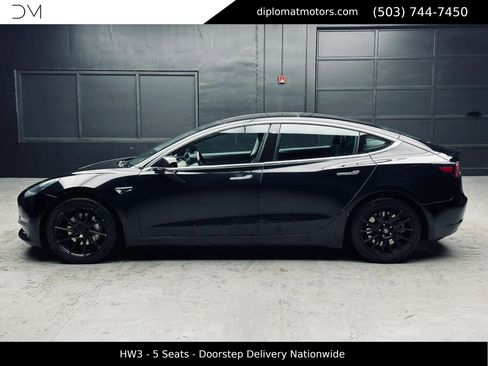 Used 2018 Tesla Model 3 Long Range image 4