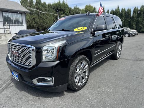Used 2015 GMC Yukon Denali w/ Premium Package RWD image 3
