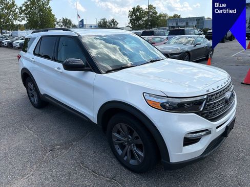 Used 2024 Ford Explorer XLT w/ Equipment Group 202A AWD/4WD image 3