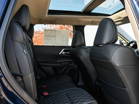 New 2025 Mitsubishi Outlander SEL image 12