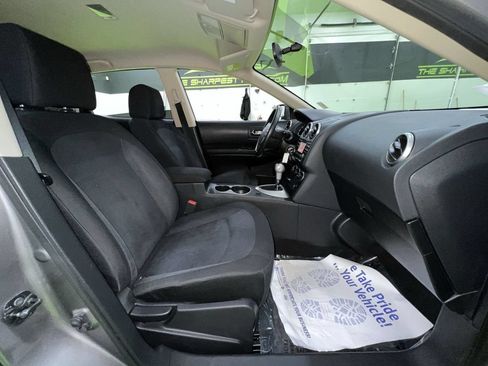 Used 2015 Nissan Rogue S w/ Convenience Package AWD/4WD image 28