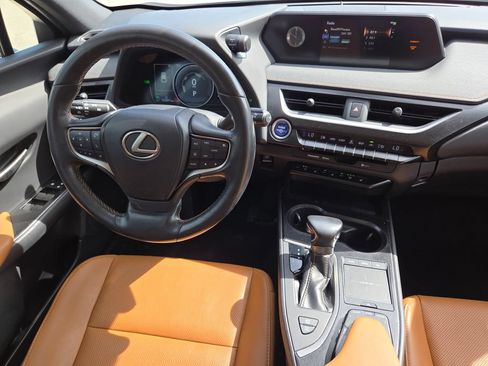 Used 2020 Lexus UX 250h w/ Premium Package AWD/4WD image 32