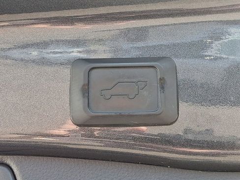 Used 2019 Toyota RAV4 XLE AWD/4WD image 29