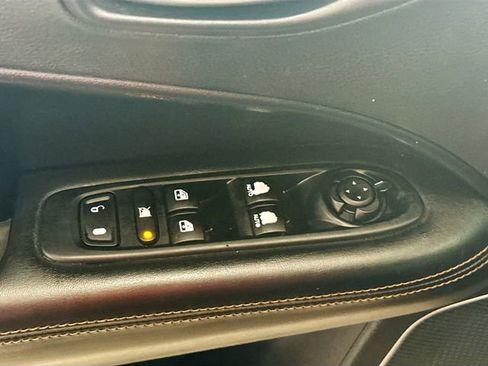 Used 2020 Jeep Compass Limited image 18