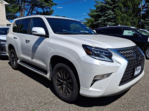 Used 2023 Lexus GX 460 Premium w/ Premium Package AWD/4WD image 3
