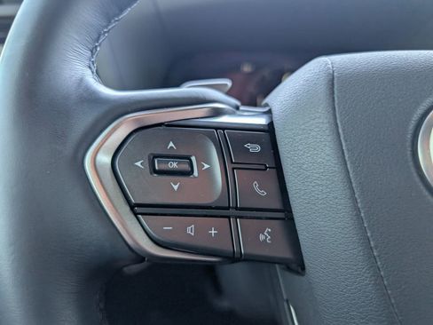 Used 2025 Lexus GX 550 w/ Accessory Package (31) AWD/4WD image 20