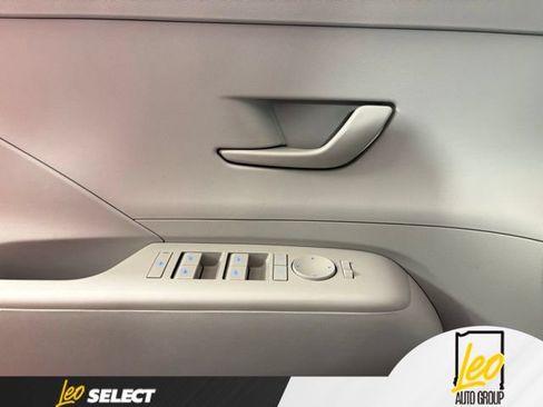 Used 2025 Hyundai Kona SEL AWD/4WD image 22
