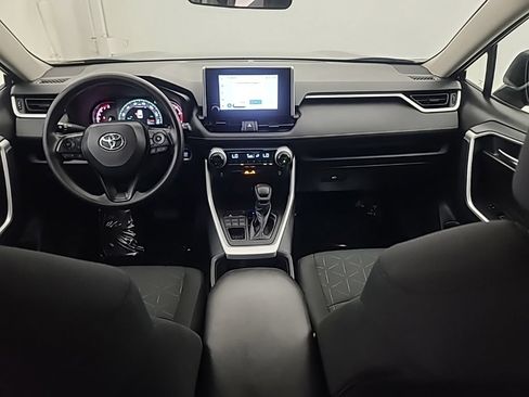 Used 2025 Toyota RAV4 XLE AWD/4WD image 22