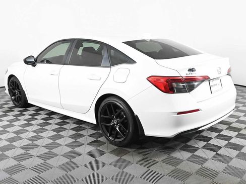 Used 2024 Honda Civic Sport image 5