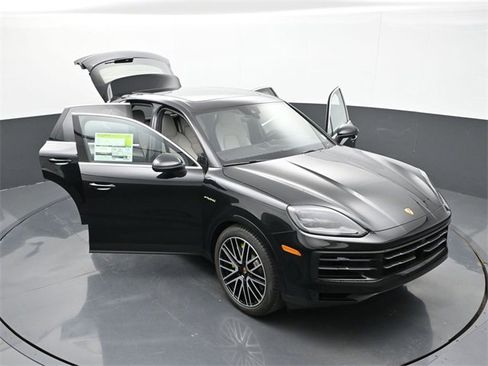 New 2026 Porsche Cayenne E-Hybrid image 34