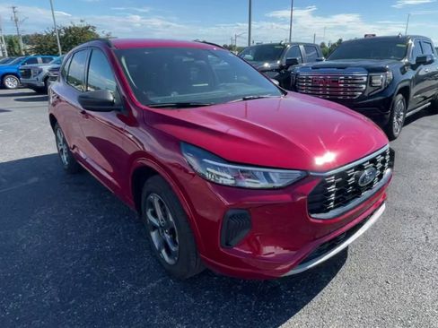 Used 2023 Ford Escape ST-Line AWD/4WD image 3