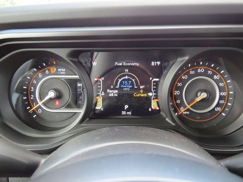 New 2025 Jeep Gladiator Mojave image 25