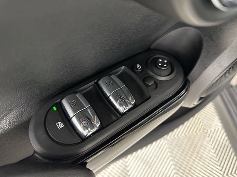 Used 2022 MINI Cooper S image 7