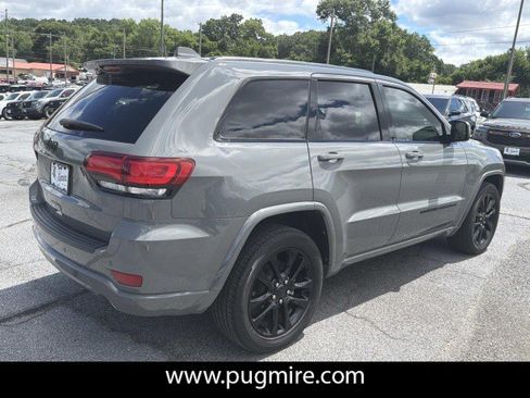 Used 2022 Jeep Grand Cherokee Laredo X RWD image 7