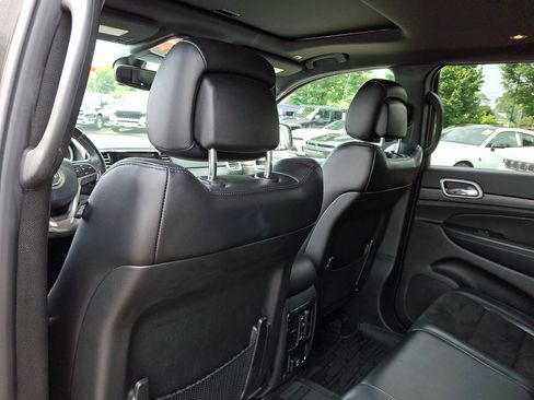 Used 2019 Jeep Grand Cherokee Altitude AWD/4WD image 21