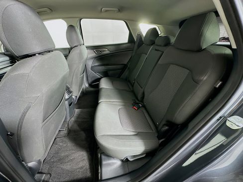 Used 2025 Kia Sportage LX image 25