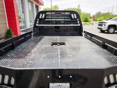 Used 2023 Chevrolet Silverado 3500 LT w/ Convenience Package AWD/4WD image 5