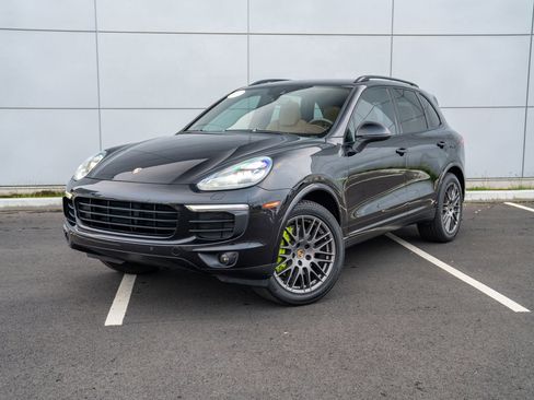 Used 2018 Porsche Cayenne S image 1
