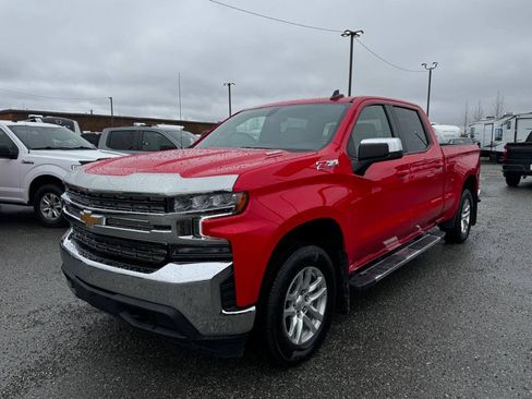 Used 2021 Chevrolet Silverado 1500 LT AWD/4WD image 3
