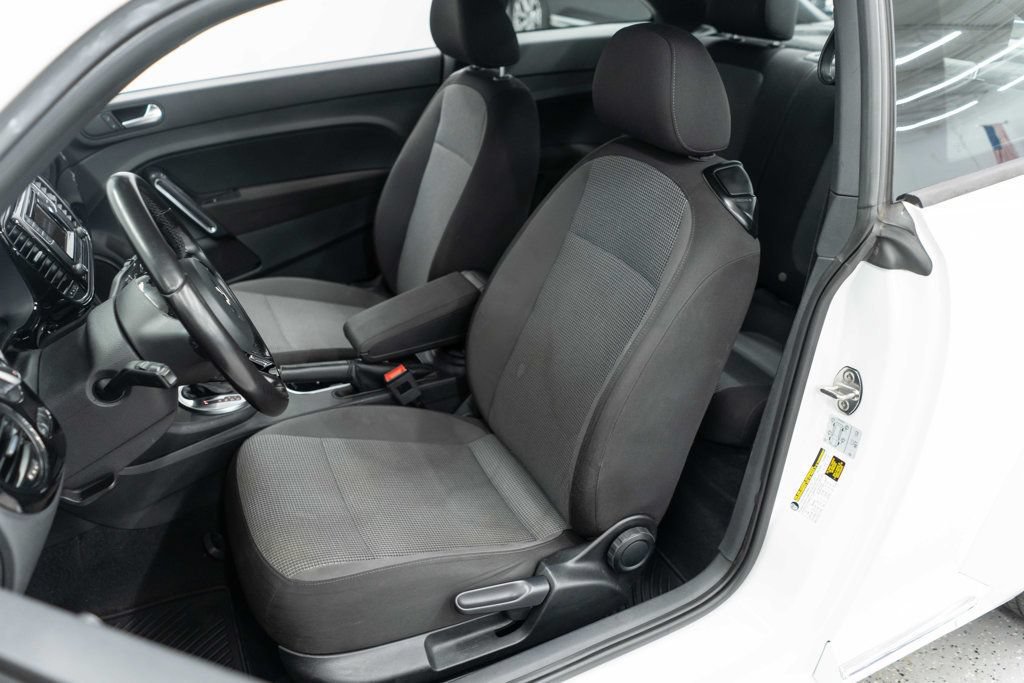Used 2019 Volkswagen Beetle 2.0T S FWD image 10