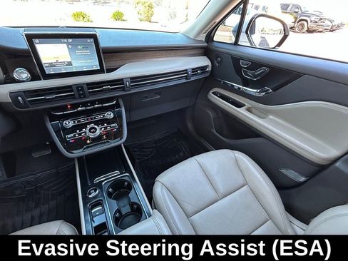 Used 2021 Lincoln Corsair Reserve image 13