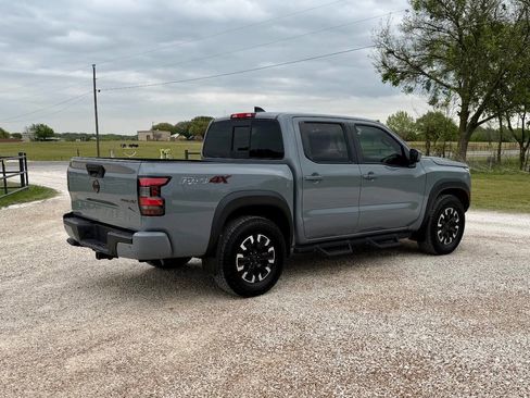 Used 2022 Nissan Frontier PRO-4X w/ Technology Package image 7