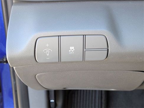 Used 2024 Hyundai Elantra SEL image 16