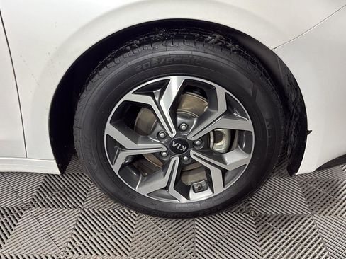 Used 2021 Kia Forte LXS image 12