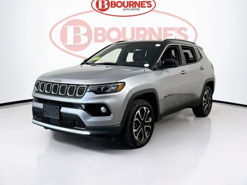 Used 2023 Jeep Compass Limited AWD/4WD image 5