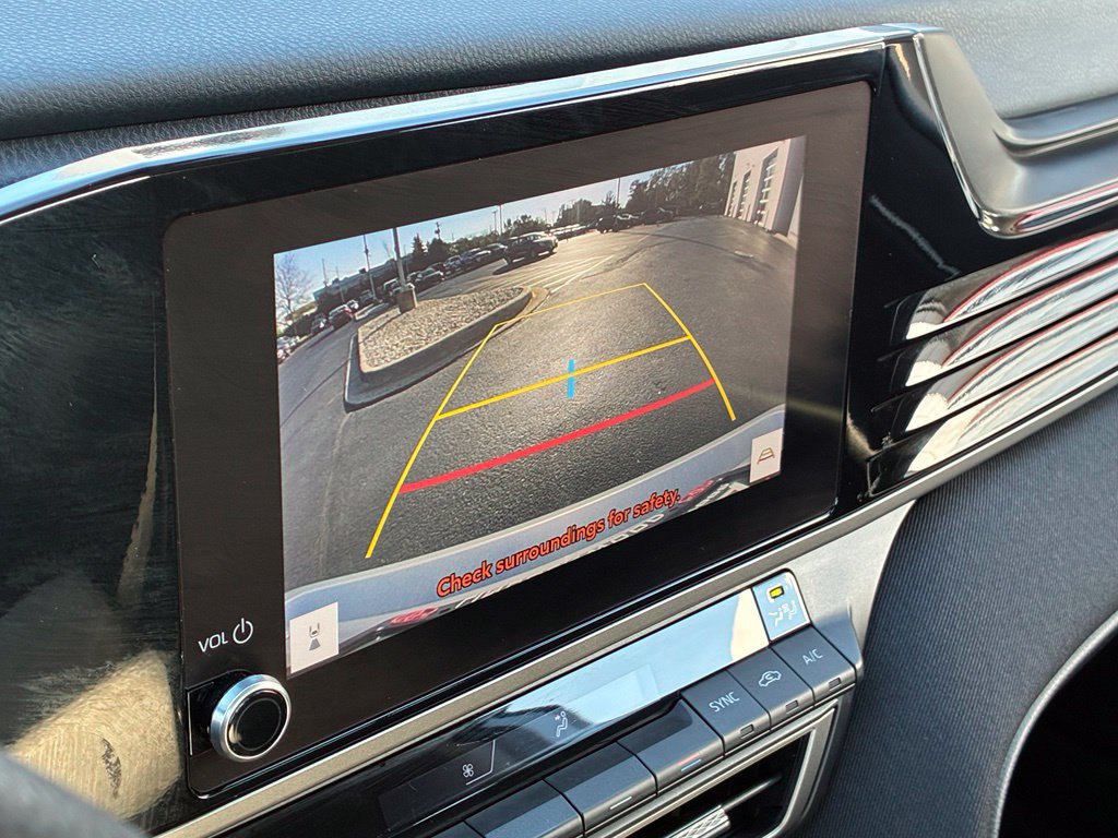 Used 2025 Toyota Camry LE FWD image 6