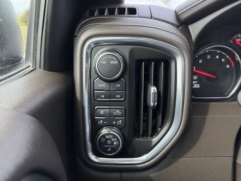 Used 2020 Chevrolet Silverado 1500 LTZ image 8