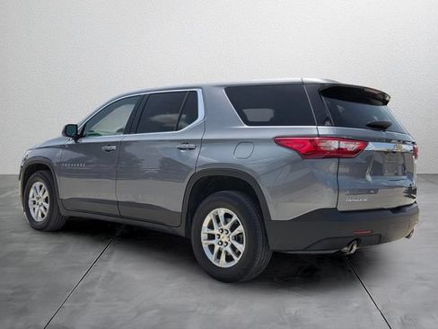 Used 2021 Chevrolet Traverse LS FWD image 3