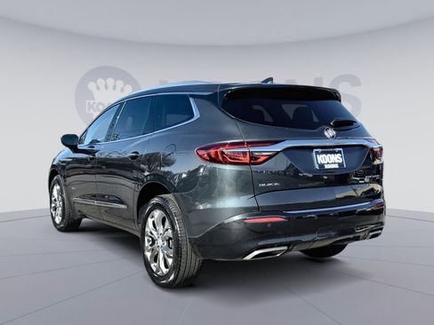 Used 2018 Buick Enclave Avenir w/ Avenir Technology Package image 4