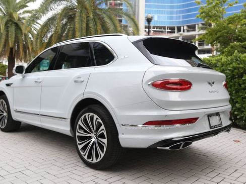 Used 2021 Bentley Bentayga image 5