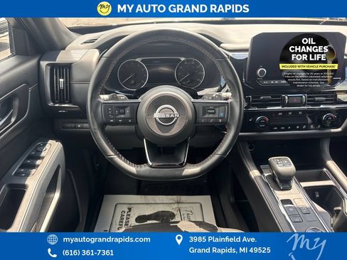 Used 2024 Nissan Pathfinder Rock Creek AWD/4WD image 13