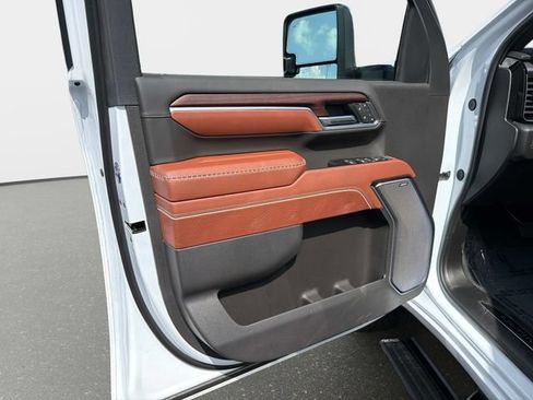 New 2026 GMC Sierra 2500 Denali Ultimate AWD/4WD image 17