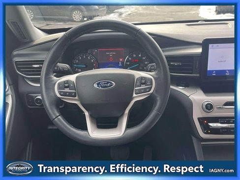 Used 2022 Ford Explorer XLT w/ Equipment Group 202A image 14