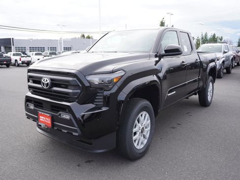 New 2026 Toyota Tacoma SR5 image 8