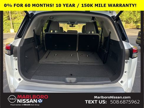 New 2025 Nissan Pathfinder SL image 13
