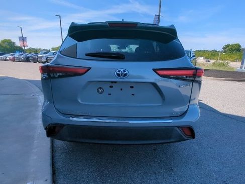 Used 2022 Toyota Highlander Bronze Edition AWD/4WD image 30