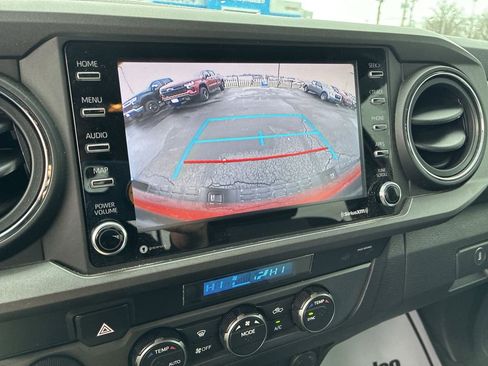 Used 2021 Toyota Tacoma TRD Off-Road image 16