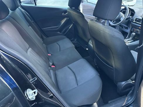 Used 2016 MAZDA MAZDA3 i Sport FWD image 11