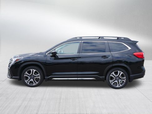 Used 2024 Subaru Ascent Limited w/ Technology Package AWD/4WD image 4